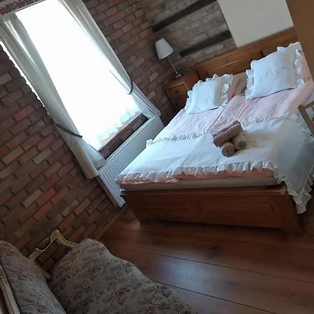 U Anny šmejdířky Apartamento Nymburk