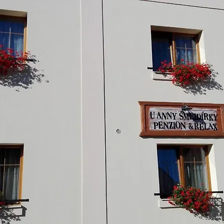U Anny šmejdířky